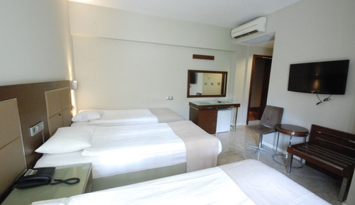 Standard Triple Room, 3 Twin Beds, Air conditioning