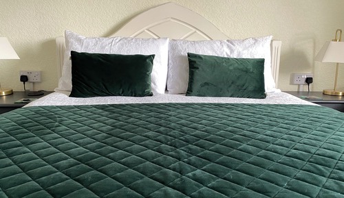 Superior Double Room, Ensuite (King Bed)