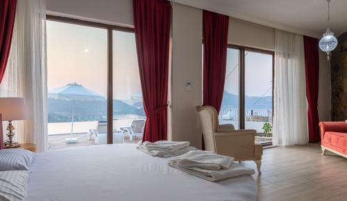 Romantic Double Room