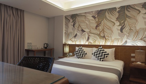 Deluxe Family Room