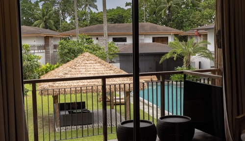 Deluxe Pool View