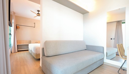 Triple Room (Swim up)