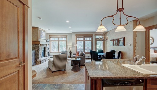 Condo, 2 Bedrooms