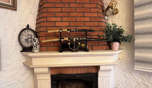 Junior Room, Fireplace