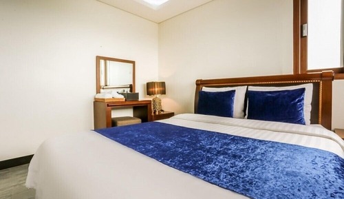 Room (Superior Family)
