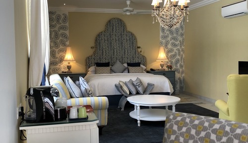 Executive Suite, 1 Queen Bed, Garden View