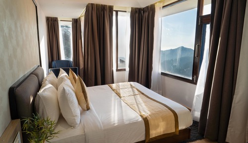Premier Room