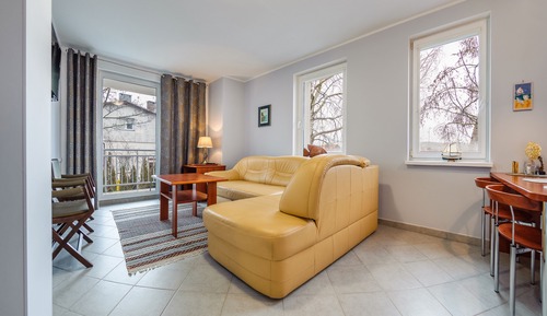 Apartment (D 12)
