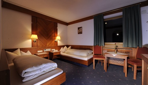 Basic Twin Room