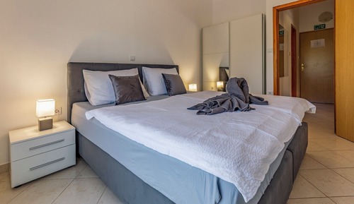Apartment (A12)
