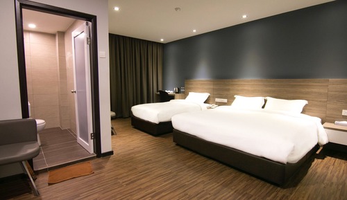 Triple Room, Multiple Beds, Non Smoking, Refrigerator