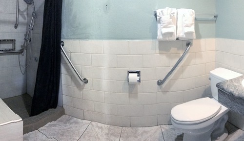 Comfort Room, 1 King Bed, Accessible