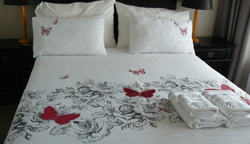 ROOM 2 Luxury
