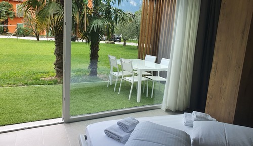 Deluxe Studio Suite