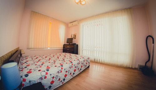 Studio (Free WiFi & Parking)