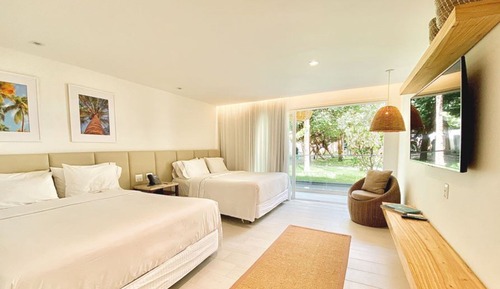 Room, 2 Queen Beds, Balcony, Garden View
