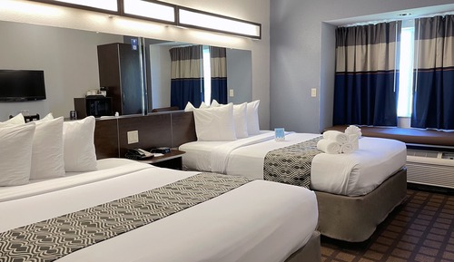 Room, 2 Queen Beds, Accessible, Non Smoking