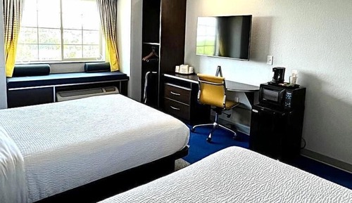 Room, 2 Queen Beds, Accessible, Non Smoking (Mobility/Hearing, Tub w/Grab Bars)