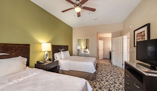 2 Bdrm Suite K/2Q with Jetted Tubs
