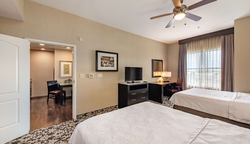 2 Bdrm 2 Bath K/2Q Suite Accessible Non-Smoking