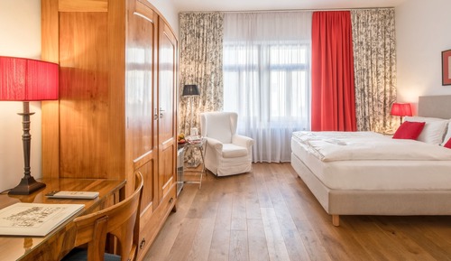 Deluxe Double Room, 1 Queen Bed, Bathtub