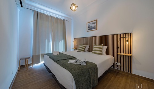 Double or Twin Room, Shared Bathroom (1)