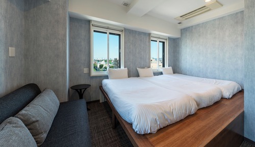 Triple Room, City View