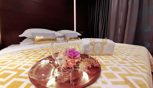 3-Bedroom Luxury King Suite with Balcony and Genting View (High Zone)