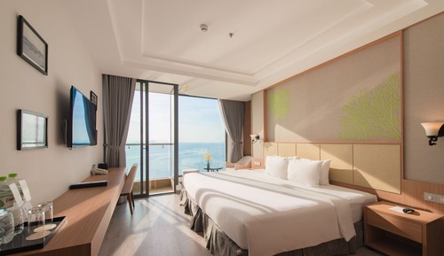 Deluxe Double Room with Sea View and Balcony