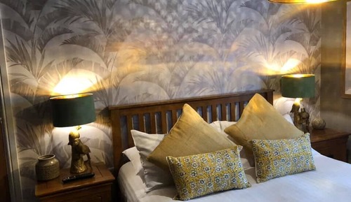 Double Room (Room 4)