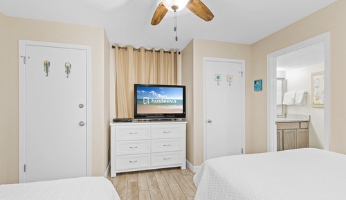 Signature Condo, 2 Bedrooms, Balcony