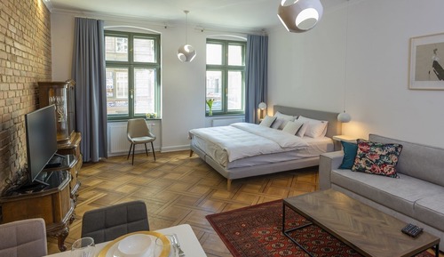 Studio Suite (Gustav)