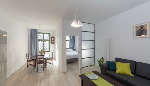 Apartment (Conrad)