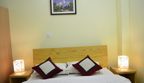 Comfort Room, 1 Queen Bed