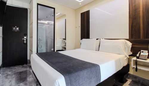 Room with jacuzzi