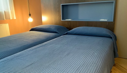 Apartment, 2 Bedrooms, Mountain View (West)