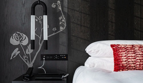 Room, 1 King Bed (Essential High Floor Walk-In Shower)