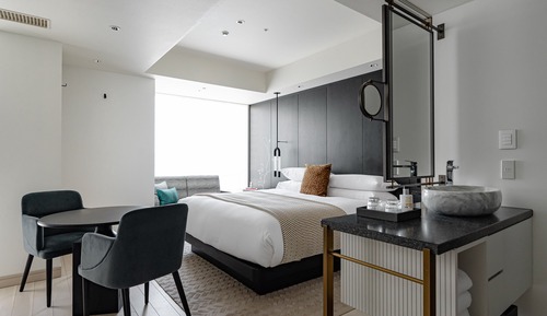 Premium Room, 1 King Bed (Additional Living Area)