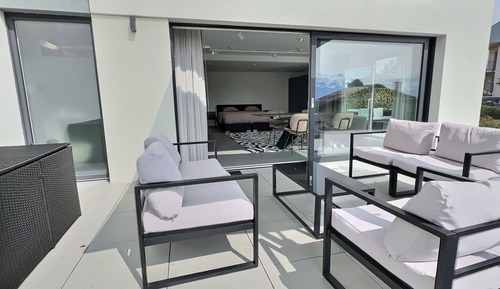 Deluxe Studio Suite