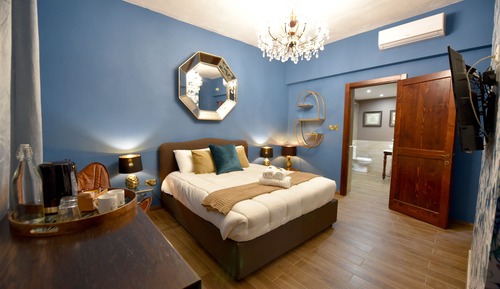 Double Room (Claude 1553)