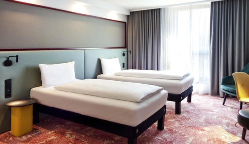 Twin Room, 2 Twin Beds, Connecting Rooms