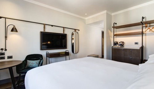Superior Room, 1 King Bed