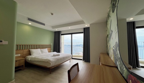 City Apartment, 3 Bedrooms, Balcony, Executive Level