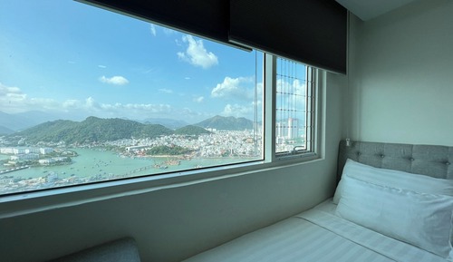 City Apartment, Multiple Beds
