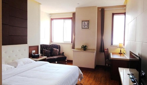 Deluxe Double Room, City View