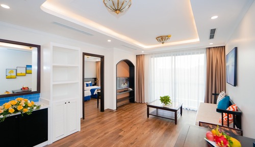 Deluxe Suite