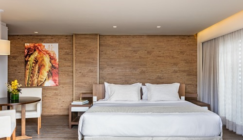 Super Luxury King Bed