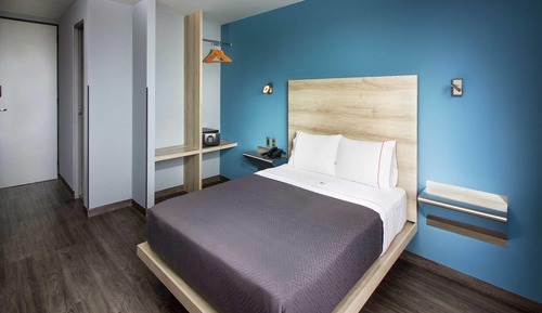 Standard Room, 1 Queen Bed, Non Smoking