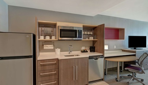 Studio, 2 Queen Beds, Accessible (Hearing)
