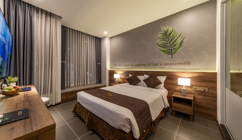 Deluxe Room, 1 Queen Bed
